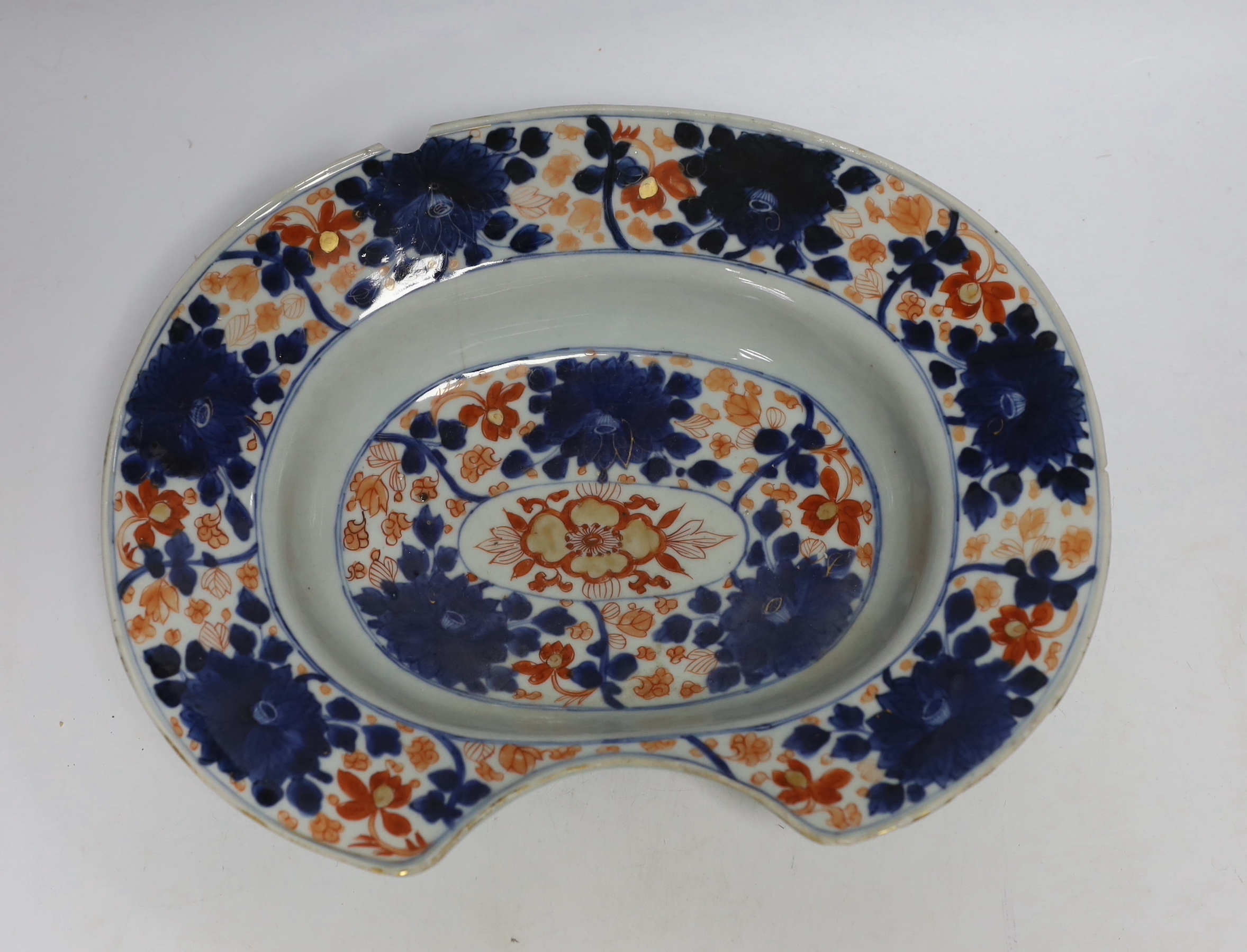 An 18th century Chinese Imari barber's shaving bowl, 33cm wide